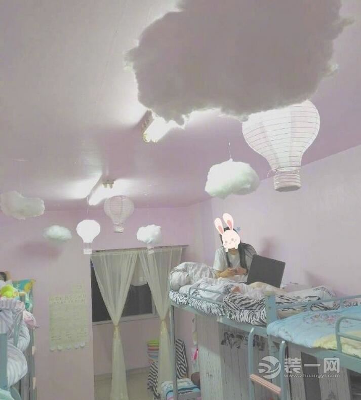 粉红色清新少女风爆棚 成都某大学寝室装修效果图 