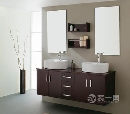 卫生间潮湿发霉 浴室柜防潮须关注材料和内部空间