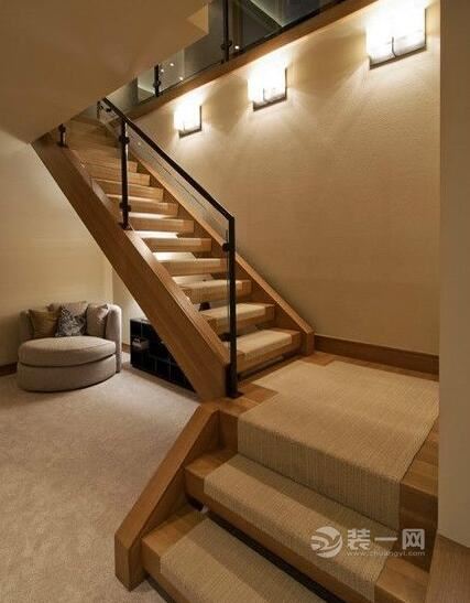 9款唯美别墅楼梯间设计效果图 尺寸吊顶应该怎么做