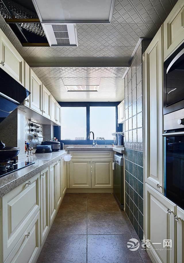 美式地中海风格厨房装修设计效果图