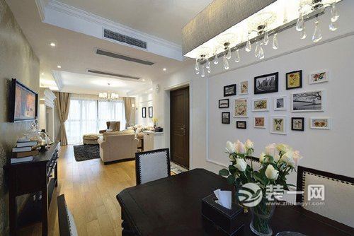 武汉电建地产盛世江城95平米两居室欧美风格装修设计实景图——从餐厅看向客厅