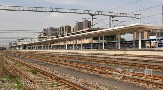 邯郸火车站新站台启用 重装修后便民出行提升形象
