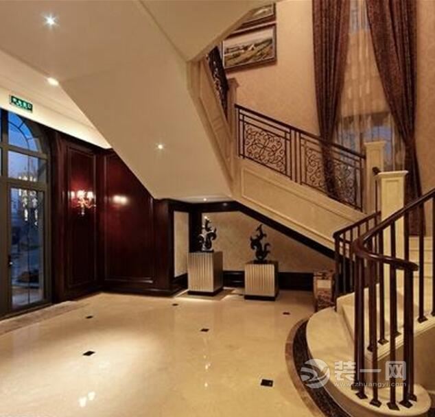 大厅楼梯设计怎么做 避免过于陡峭客厅立刻变成门厅