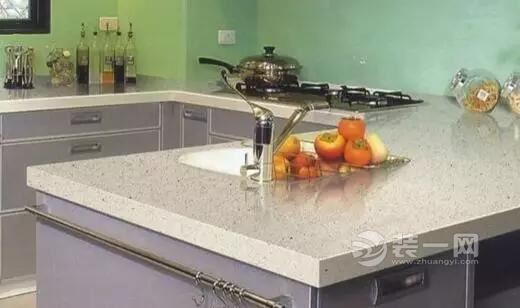 绿色橱柜打造清爽厨房 橱柜台面石英石和不锈钢哪个好?