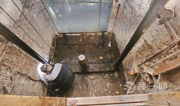 小区17年老电梯故障 北京物业公司启动公共维修基金