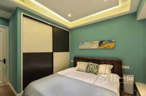苏州绿地中央广场93平米现代风格装修实景图-卧室