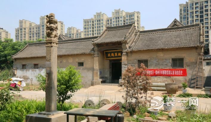 百年古宅藏在郑州高楼之中 曾有人出1亿房主也不买