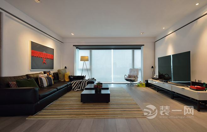 235平四室现代简约设计案例图 呼和浩特装修公司推荐：客厅