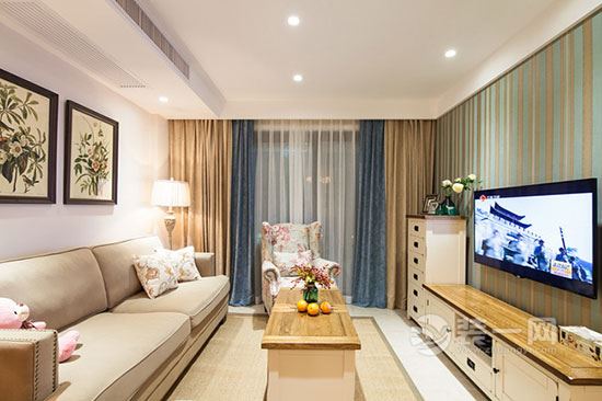 87平米两居室温馨实用便利美式家 绵阳装修公司推荐：客厅