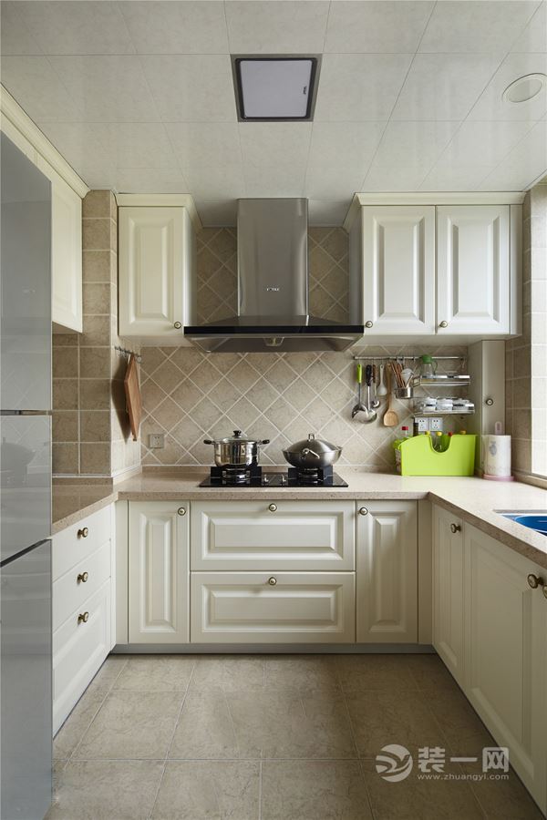 140平米美式风格厨房装修实景图