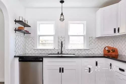 9种白瓷砖贴法提升卫生间室内格调