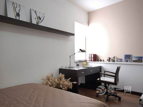 苏州中旅狮山名门110平米三室两厅新中式装修案例——卧室办公区