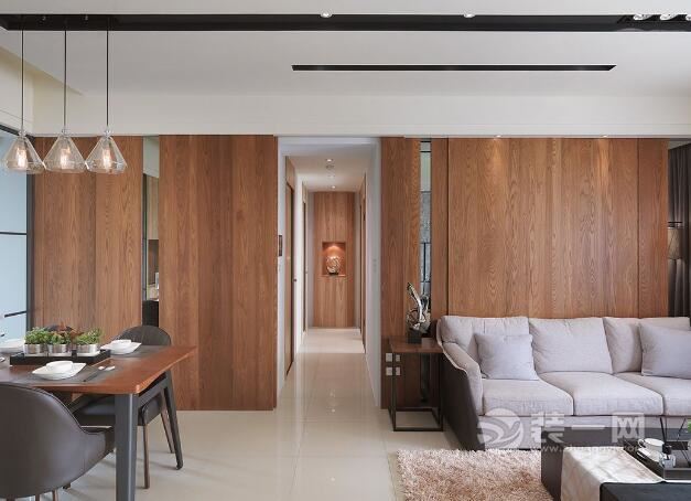木质感还原自然的温暖 成都130平米三室两厅装修样板间