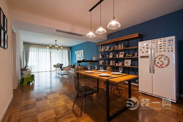156㎡工业风蓝色墙装修 客厅书房餐厅厨房一体化设计