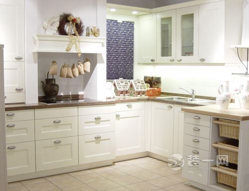 日常橱柜保养小常识，让厨房变得更加亮洁