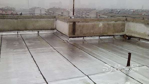 屋顶漏水修补方法