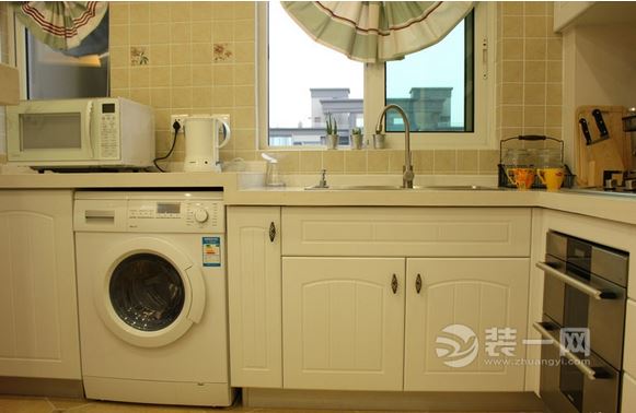 家装中别纠结洗衣机到底放厨房还是卫生间