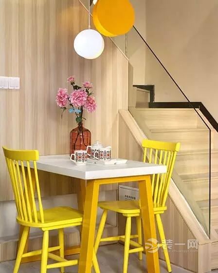 32平米迷你型公寓装修设计 巧变两居室亮黄色家具装饰