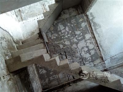 楼板开洞浇筑楼梯 苏州业主忧心装修影响结构安全