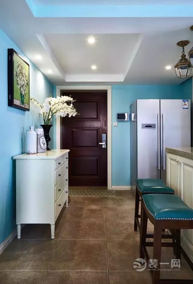 120平简约三居室蓝色墙面设计百搭装修 参考费用40万