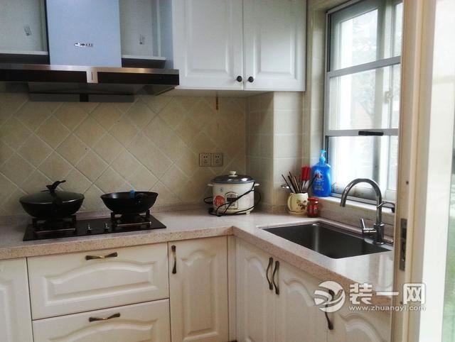 武汉装修公司融侨城129平米三居室欧式风格厨房装修实景图