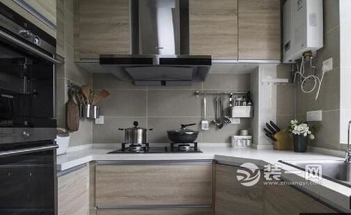 郑州亚星金运外滩127平三居中式风格厨房装修效果图