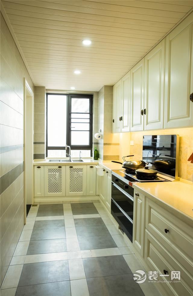 武汉保利城136平米三居室欧式风格厨房装修效果图