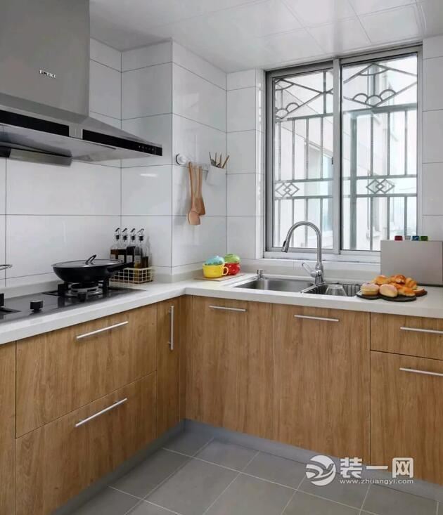 平顶山100平三居室日式风格厨房装修效果图