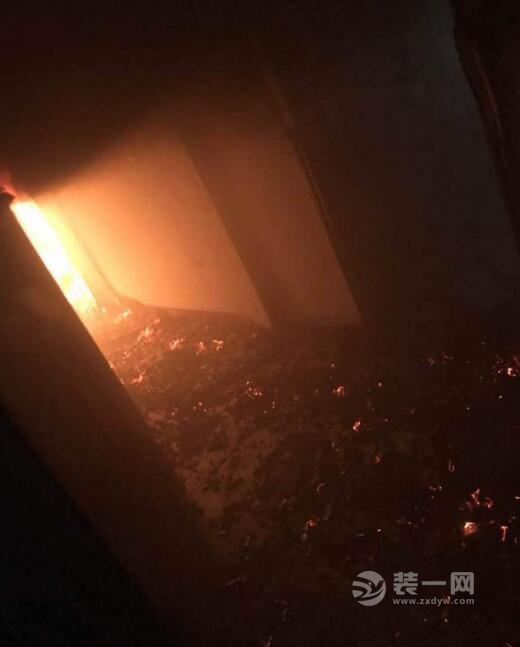 深圳梅林住宅起火现场图片