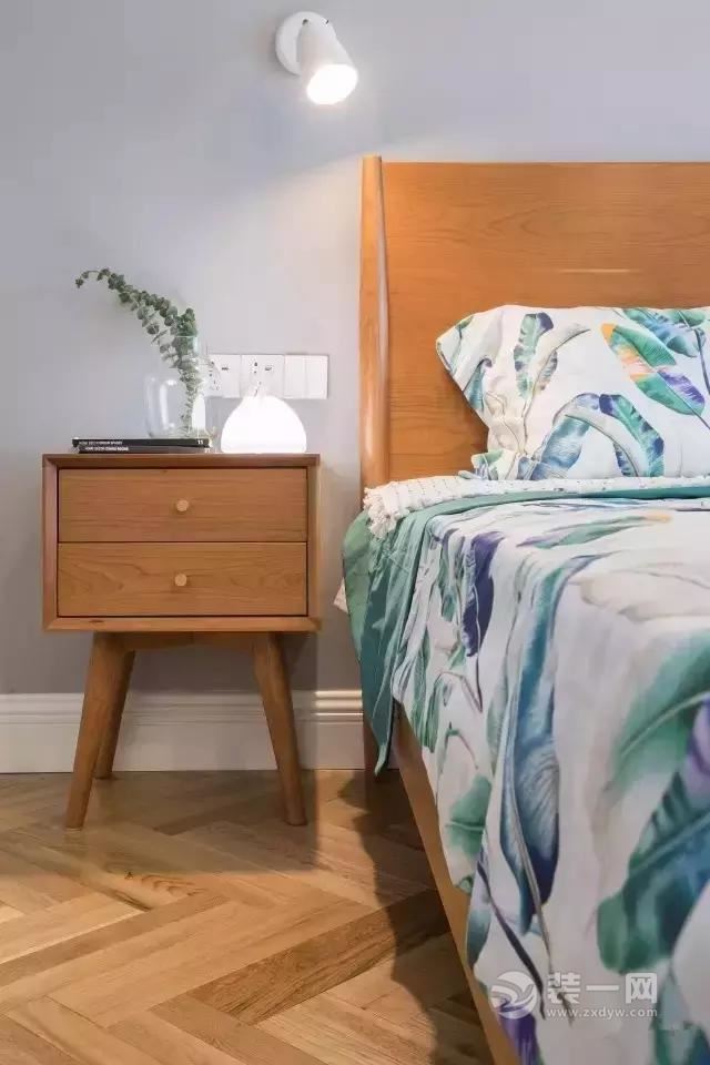 现代北欧风格婚房卧室装修效果图