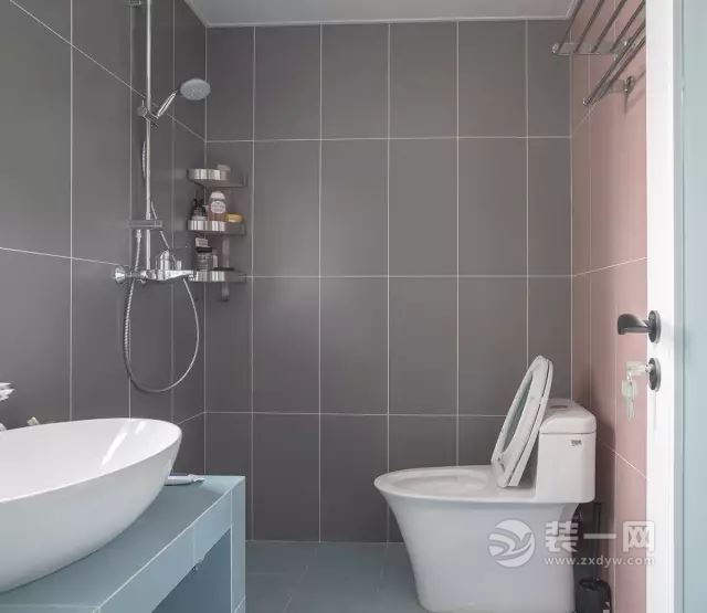现代中式混搭风格卫浴间装修效果图
