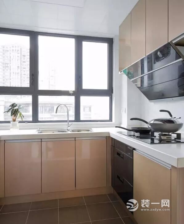 郑州83平两室两厅厨房装修设计案例 