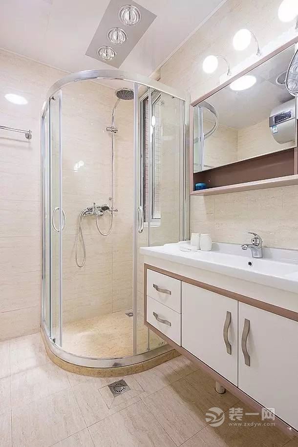 北欧风格卫生间简易淋浴房设计图