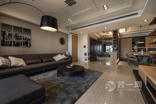 140平三居室日韩风格装修案例客厅图