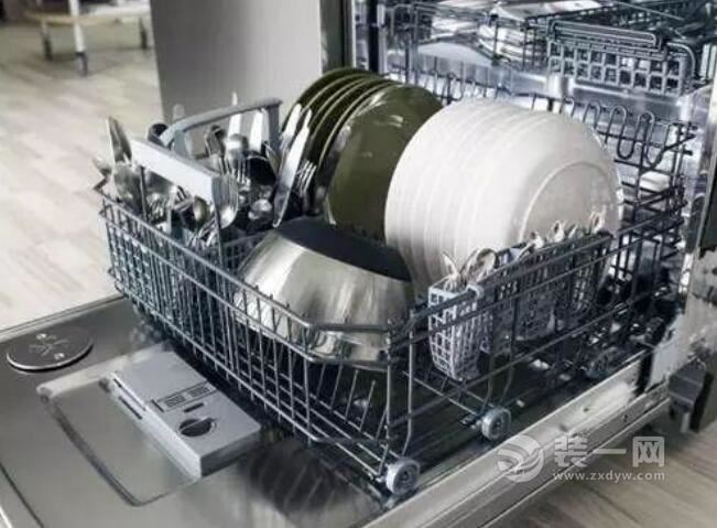 洗碗机好用吗 厨房洗碗机效果图