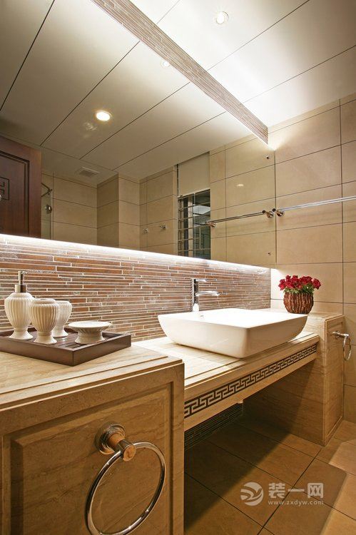 159平三房中式古典风格设计案例浴室图