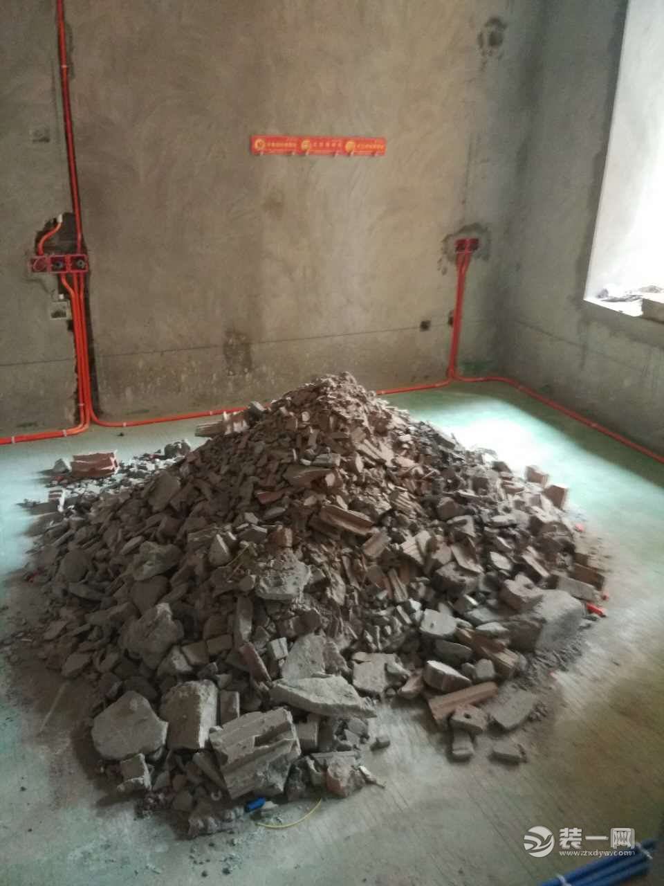 重庆唐卡装修公司装修工地水电完工实拍图