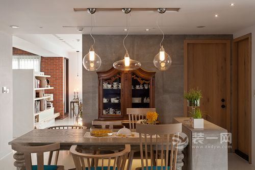 124平米三居室简欧风格设计案例餐厅图