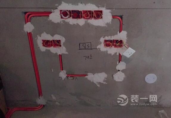 水电改造施工现场图