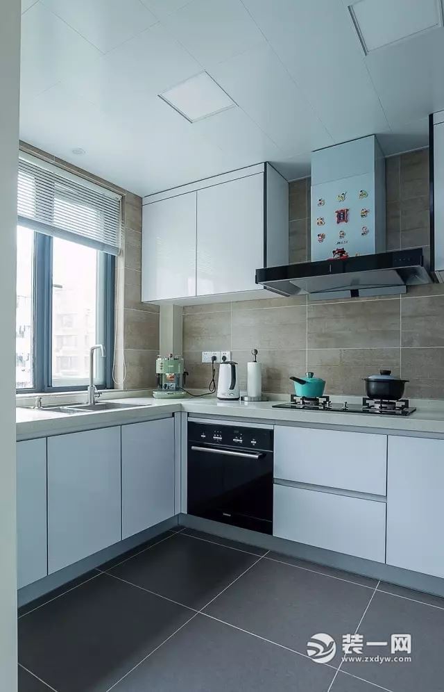 100平米北欧风格三居室厨房装修实景图