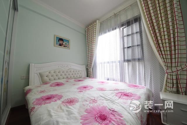 武汉清江山水125平三居室轻奢欧式古典风格卧室装修实景图