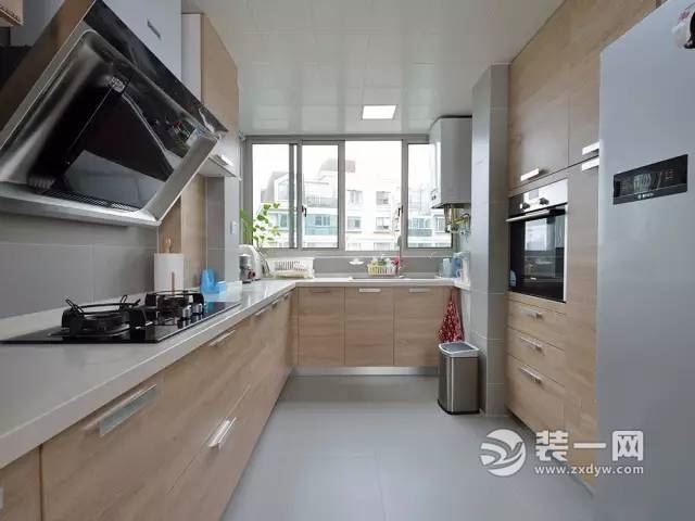 小户型二居室装修日式风格案例厨房