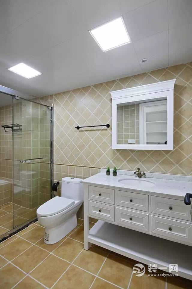 80平小两居设计案例效果图浴室