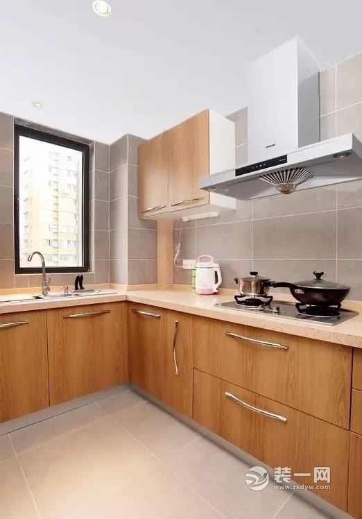 现代简约90平两居室小清新设计厨房