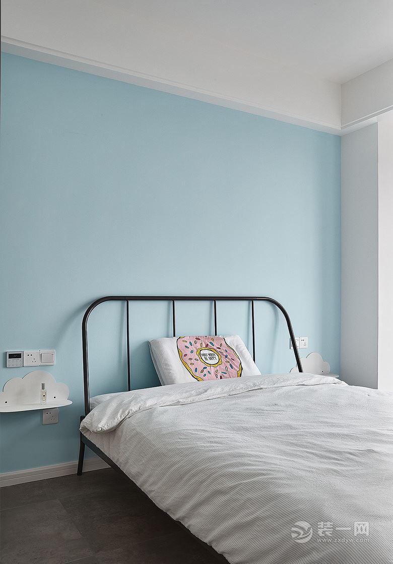 宁波89平米粉色治愈系两居室设计案例卧室图