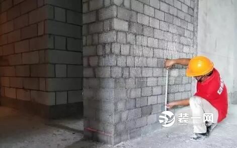 广州星艺装修公司装修工地现场图片 墙面挂网施工工艺