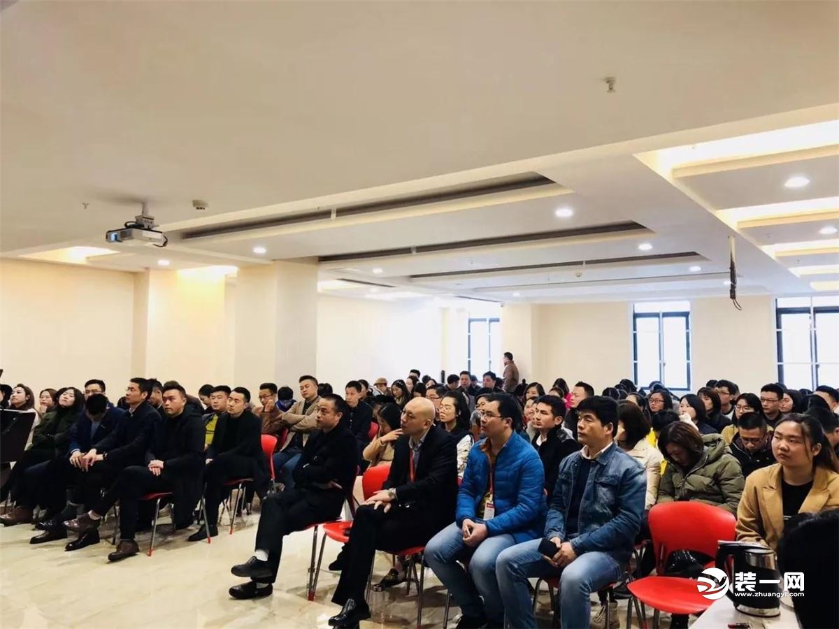 成都朗润装修公司誓师大会