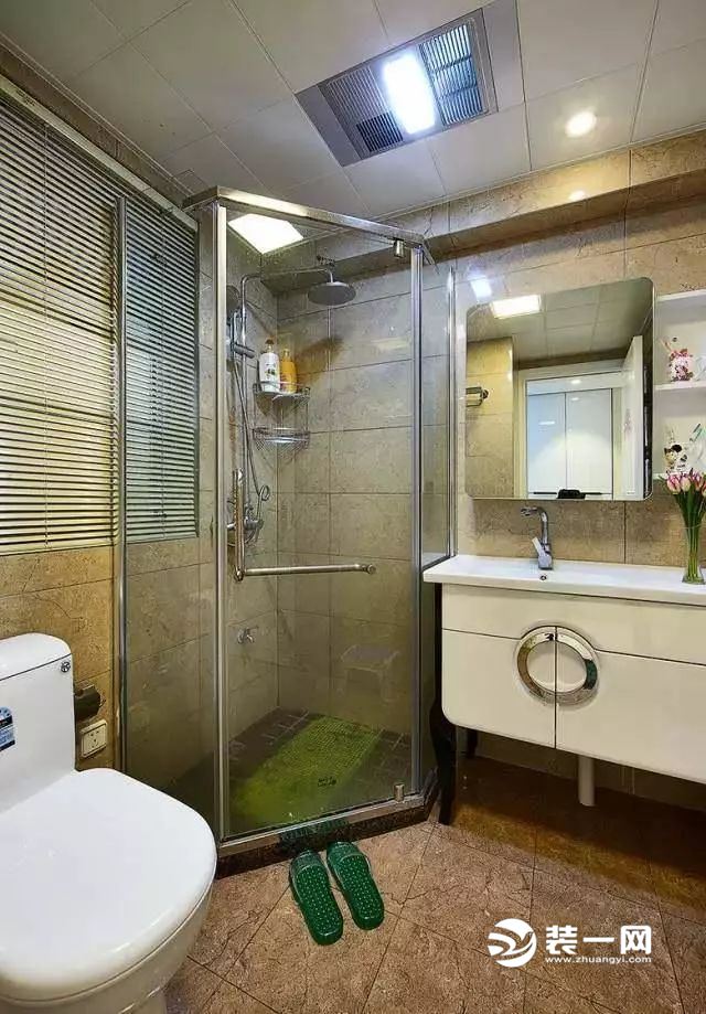 现代简约风格卫浴室装修效果图