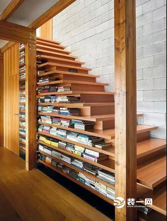 木质楼梯书柜装修效果图
