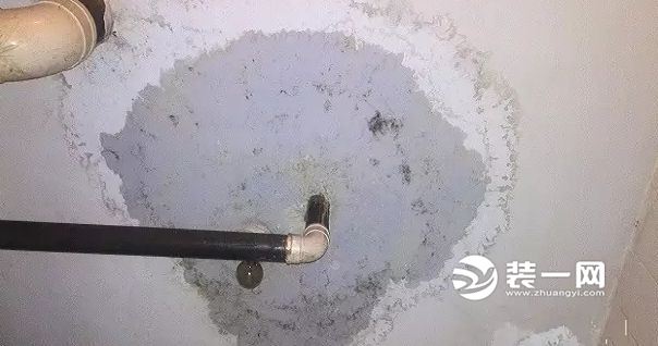 卫生间墙面漏水 卫生间管道漏水